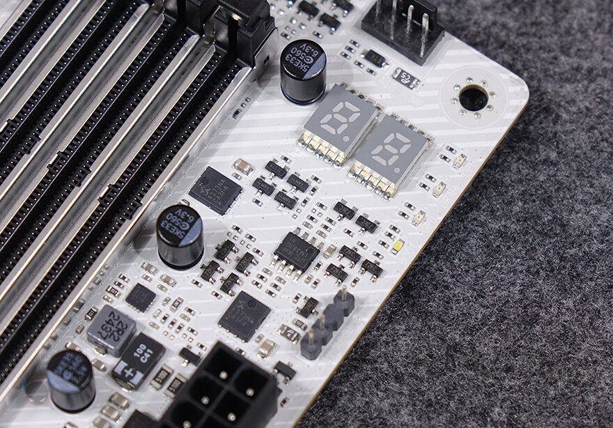 컬러풀 브랜드를 잘 표현한 Z890 메인보드!-컬러풀 iGame Z890 울트라_31.jpg