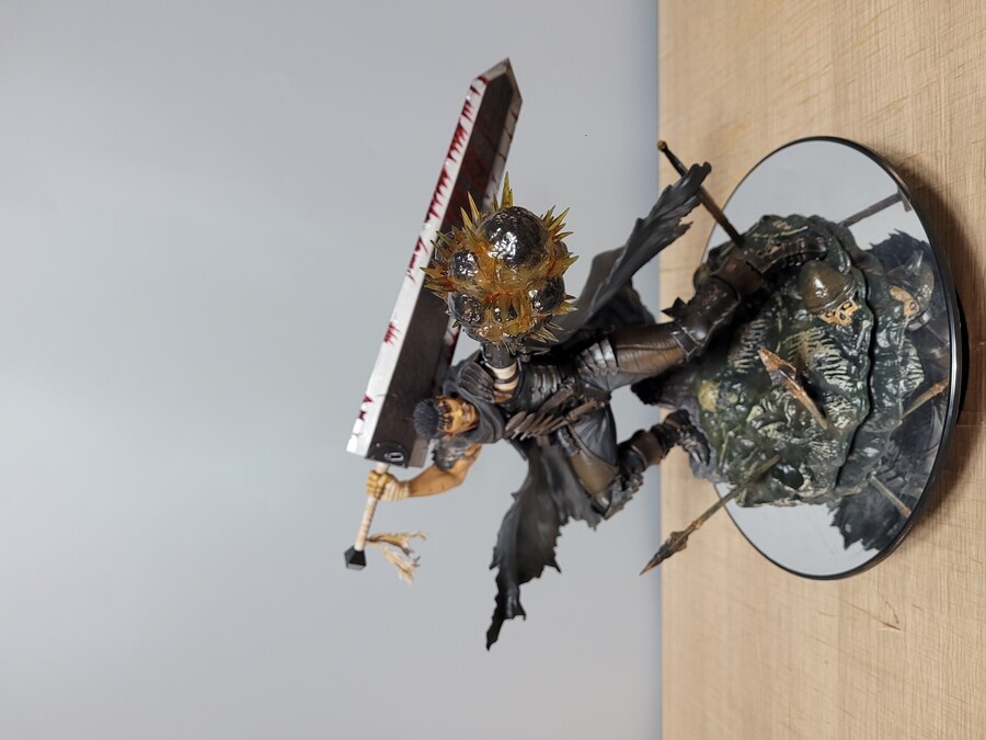 [메디코스] -베르세르크- 가츠 특전판 1/7스케일 스태츄 피규어_12.jpg