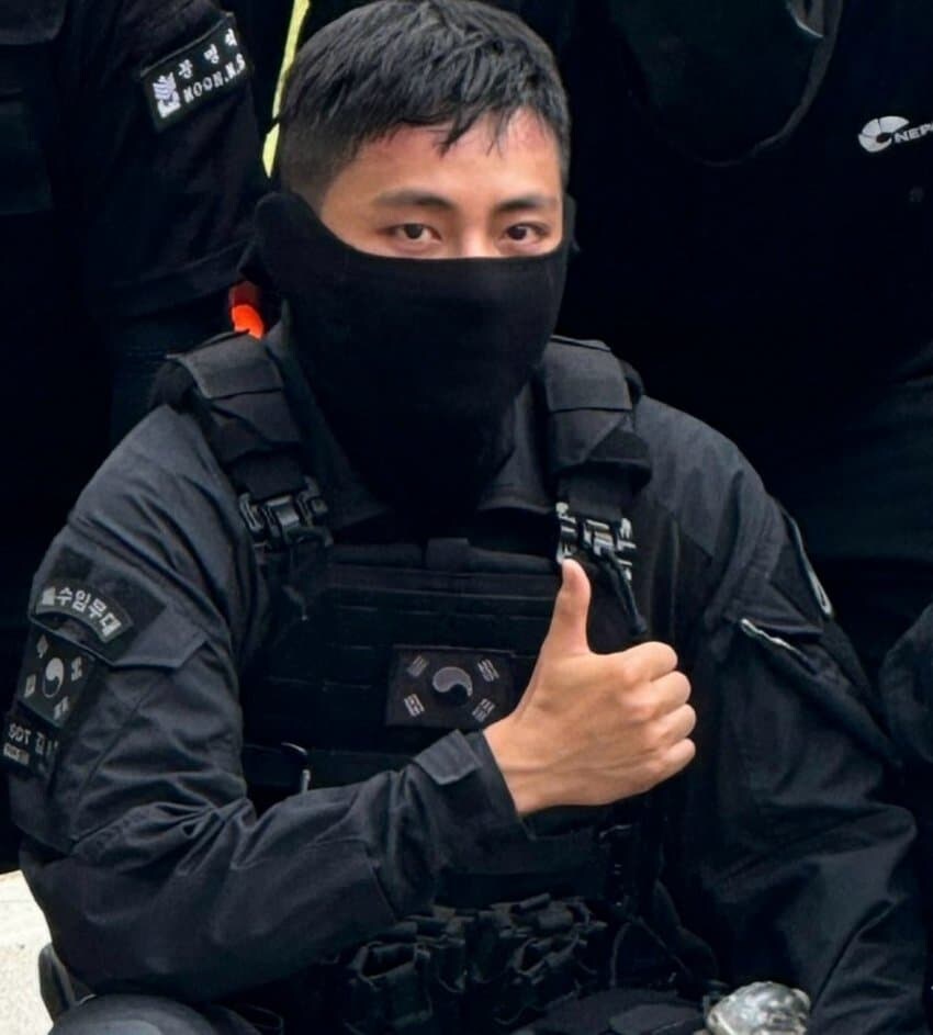 6월에 전역하는 BTS 뷔 근황_3.jpg