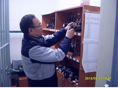 한국 좀비물에서 총을 구할때 가까운 경찰서를 터는 이유_2.jpg