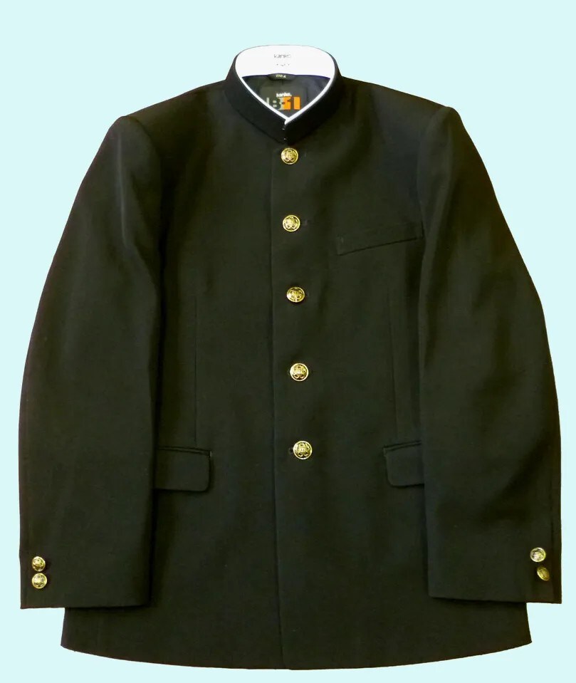 옛날에 시위하는 사람들이 종종 입었다는 혁명의 옷_1.jpg