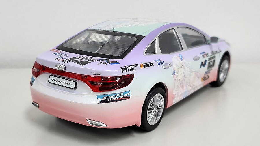 아카데미 1/24 현대 그랜저 HG N 스피뉴엘_11.jpg