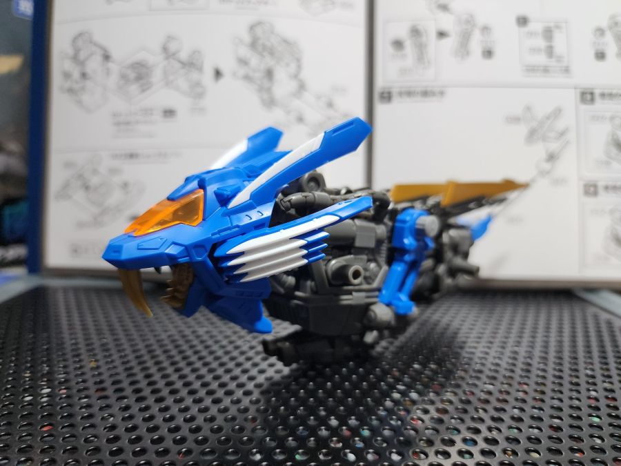 [타카라 토미] 조이드 리얼라이즈 모델 블레이드 라이거 가조립 사진_1.jpg