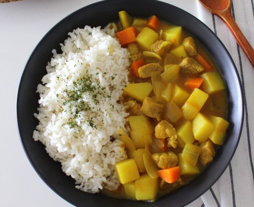 한국 일본카레 전문점이라고 하면 가끔 나오는거.jpg_1.jpg