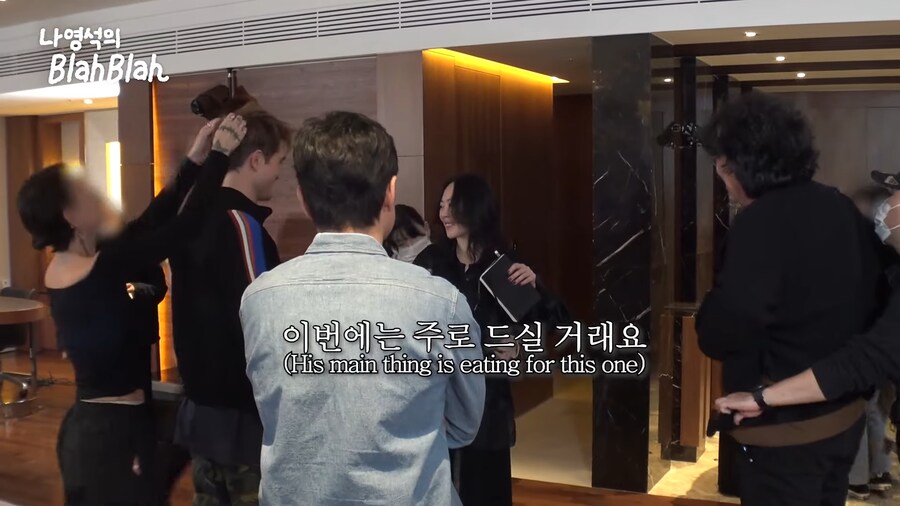 먹는거에 진심인 봉준호 감독님.jpg_15.png