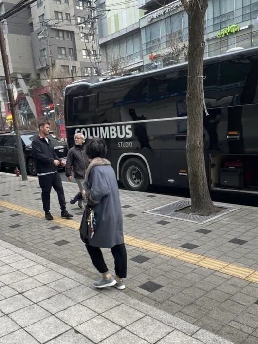 크리스 햄스워스는 죽어도 한국에 안 오는듯 하더니_1.jpg