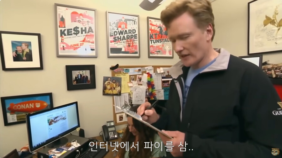 지금의 미국 정부 처럼 인원 감축을 하려고 했던 코난 오브라이언의 쇼_30.jpg