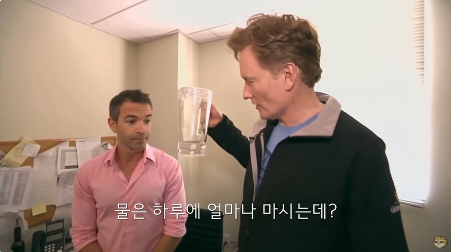 지금의 미국 정부 처럼 인원 감축을 하려고 했던 코난 오브라이언의 쇼_113.jpg