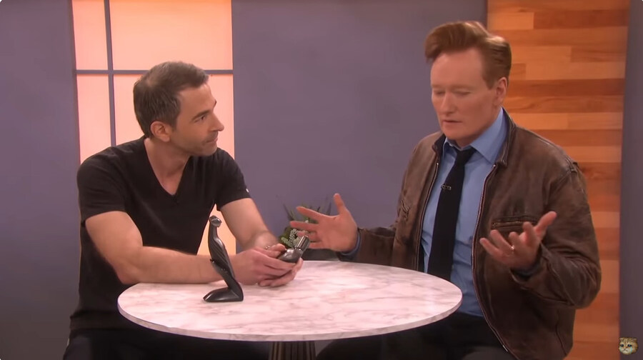 직장내 갑질로 면도기 리뷰를 하게된 남자_50.jpg