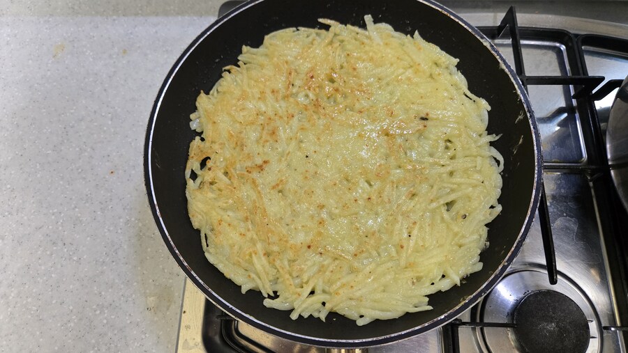 비온다해서 야옹이랑 감자전 만들어 먹음_8.jpg