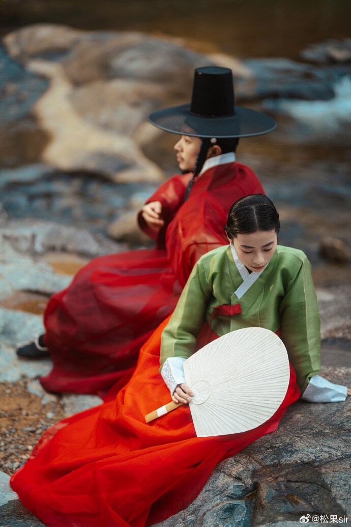 중국인들이 한복 입고 노는 짤.jpg_6.png