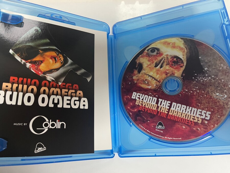 비욘드 더 다크니스 (Beyond the Darkness, 1979)_6.jpg