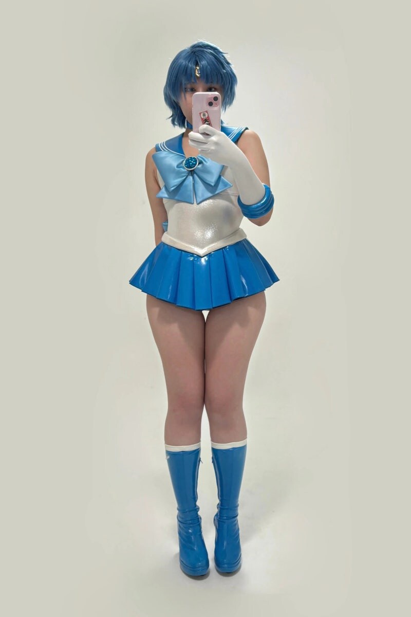 세일러 머큐리 코스프레 하는 누나_3.jpg