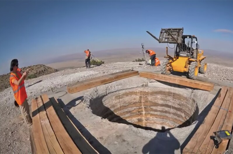 아마존의 제프 베이조스가 후원하는 1만년 시계_11.png