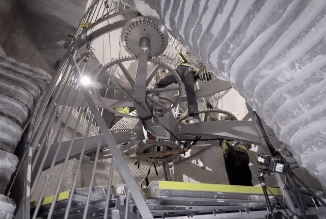 아마존의 제프 베이조스가 후원하는 1만년 시계_12.png