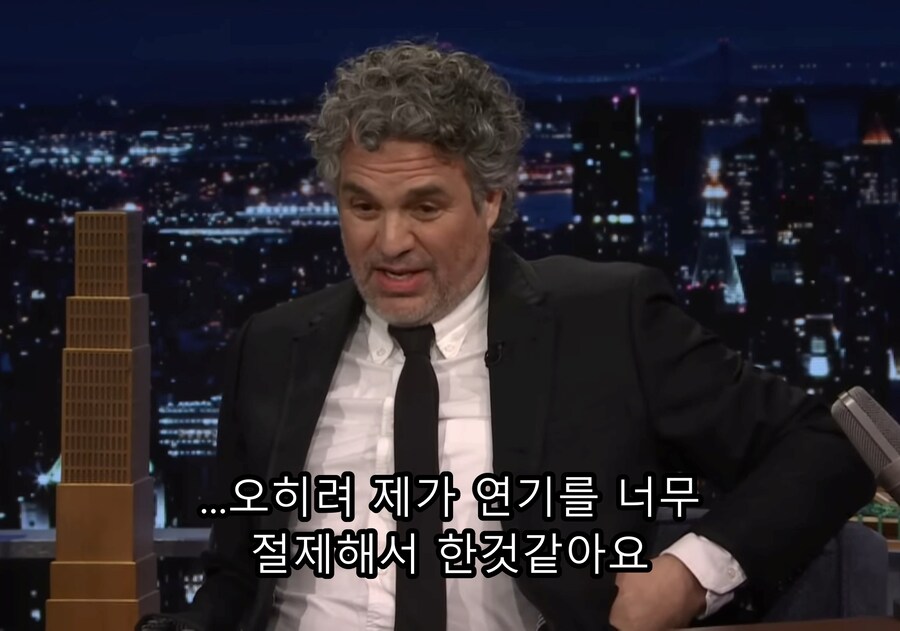 영화) 미키17 마크 러팔로 "나의 독재자 연기는 맘에 들지 않는다"_19.jpg