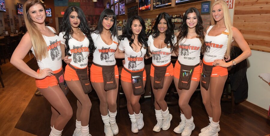 많은 이들의 추억이 담긴 '후터스'가 파산 신청한다고 함_6.jpg