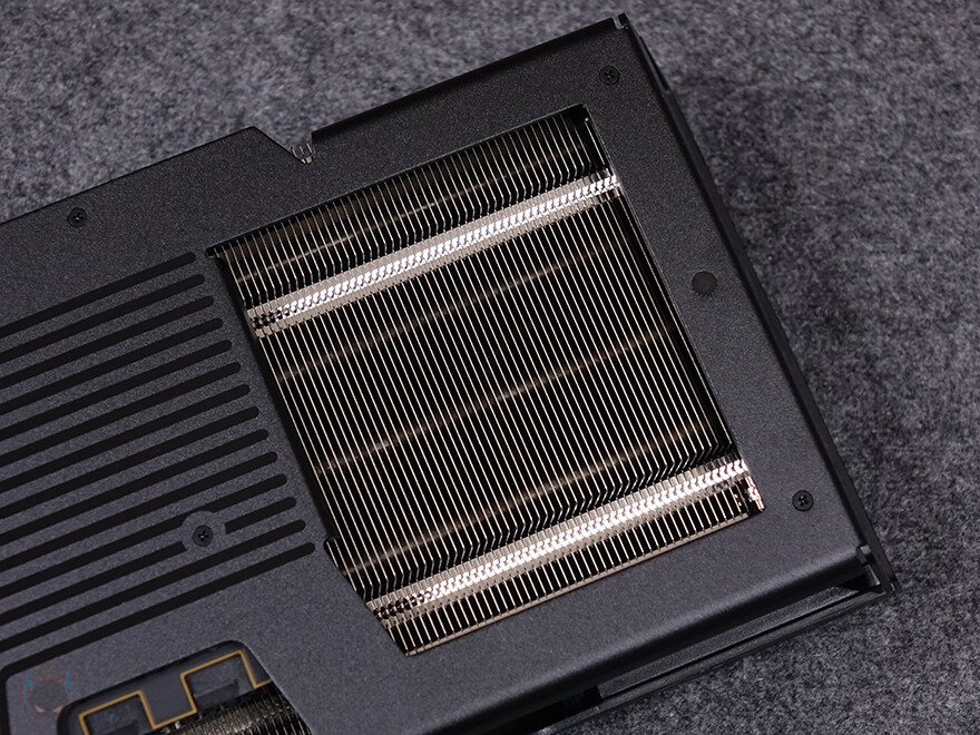 감성과 성능 둘 만족시켜줄 최신 라데온!-XFX 라데온 RX9070XT SWIFT_23.jpg