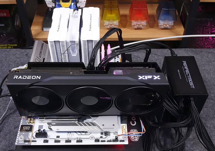 감성과 성능 둘 만족시켜줄 최신 라데온!-XFX 라데온 RX9070XT SWIFT_26.jpg