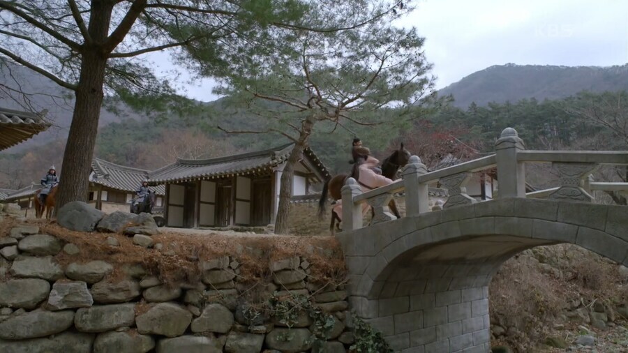 [속보] 포은선생 '정몽주' 선죽교에서 의문사_1.jpg