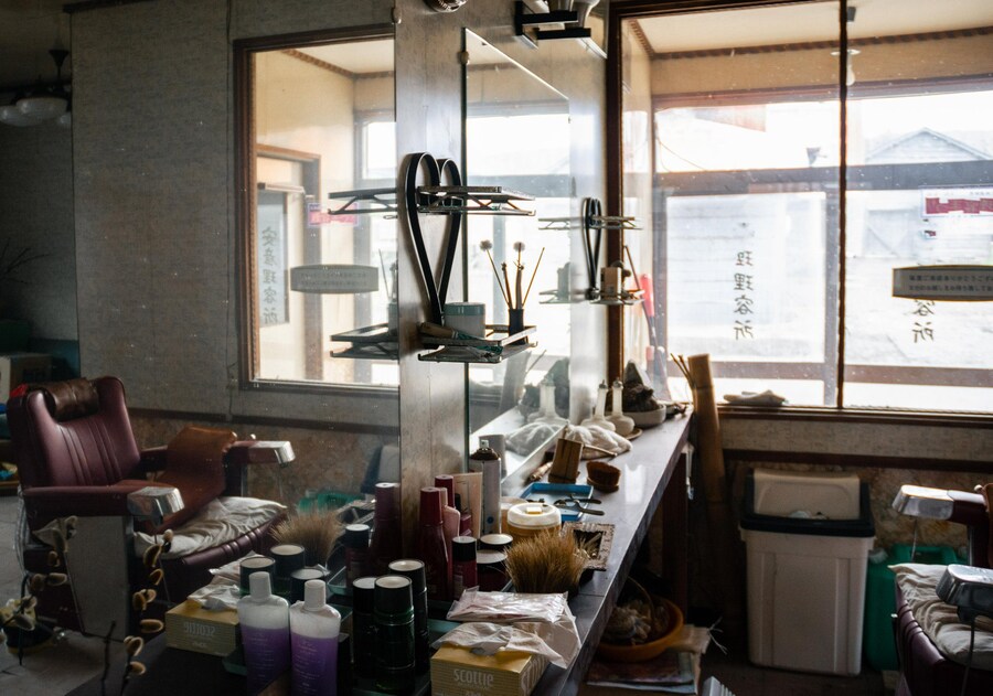 일본, 시골의 오래된 이발소 폐허💇_3.jpg