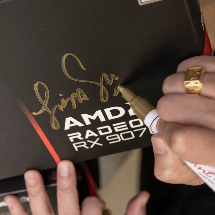 한정판 9070xt 7개 방에 쌓아두고 자랑하는 업자.jpg_2.jpg