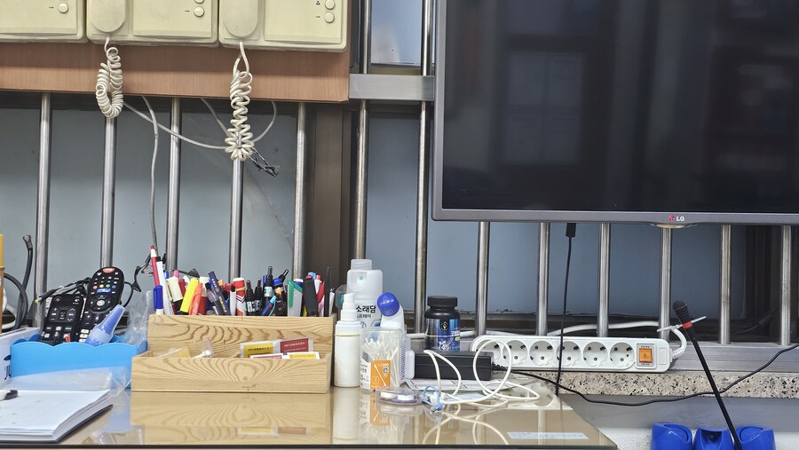 뭐 똥은 회사에서 싸라고?_1.jpg