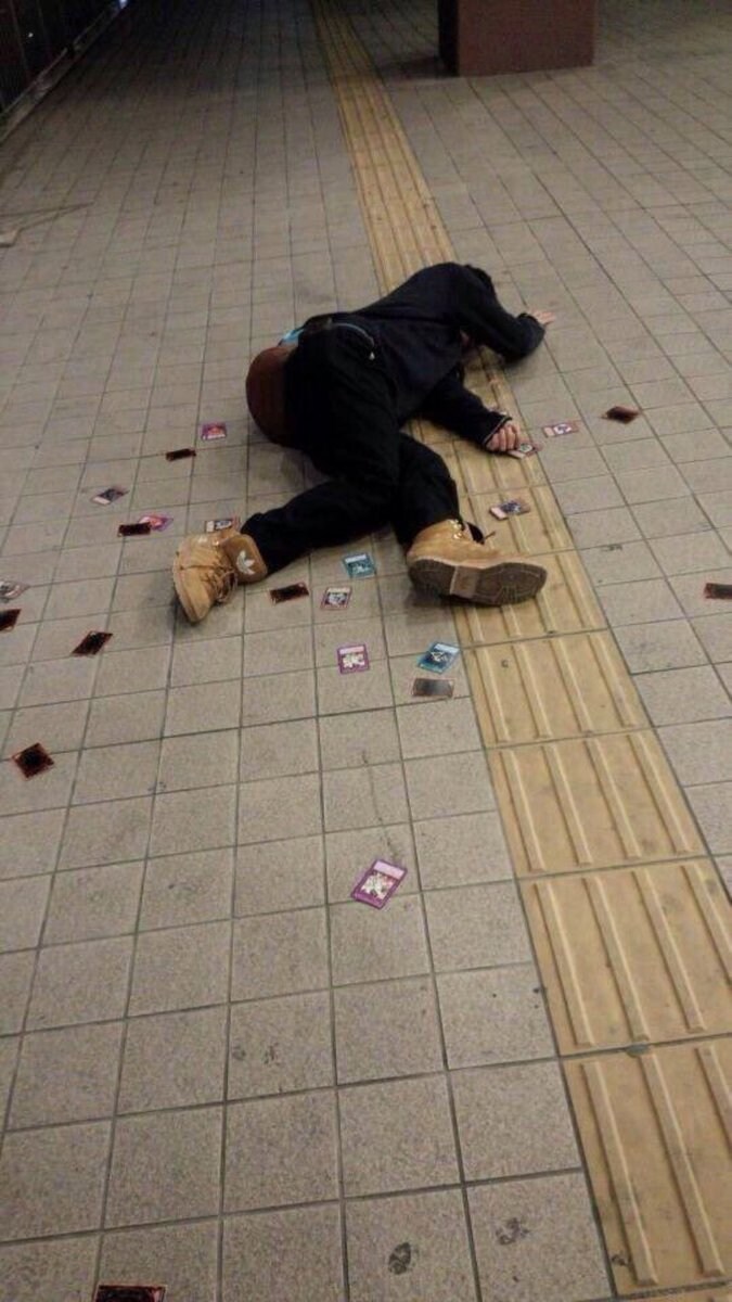 어둠의 듀얼에서 패배한 사람_1.jpg