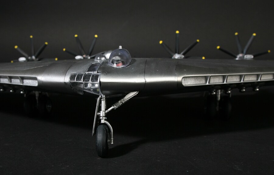 1/72 AMT Northrop XB-35 Flying Wing_3.jpg