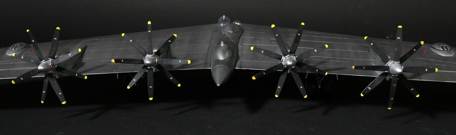 1/72 AMT Northrop XB-35 Flying Wing_9.jpg
