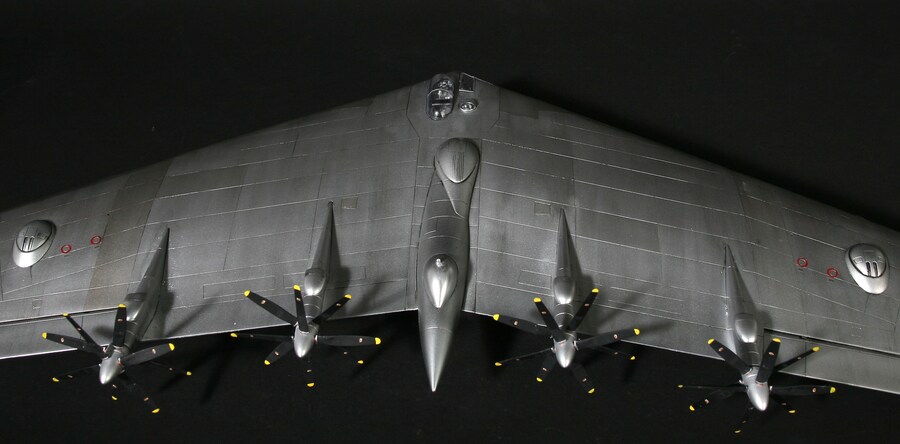 1/72 AMT Northrop XB-35 Flying Wing_10.jpg