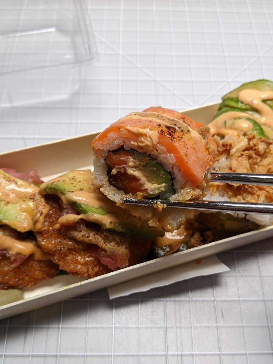 미국 Erewhon 마켓 스시롤