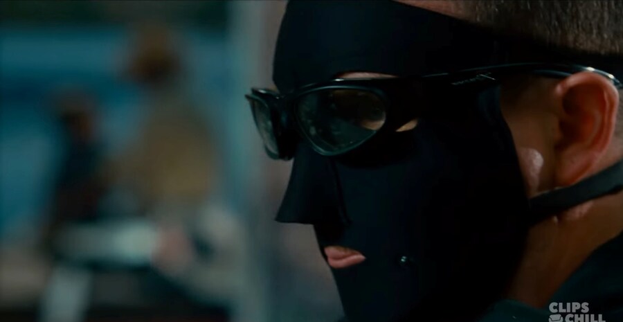 영화) 핸콕 명장면 "이제 착하게 살기로 결심한 핸콕" ㅋㅋㅋ_4.jpg