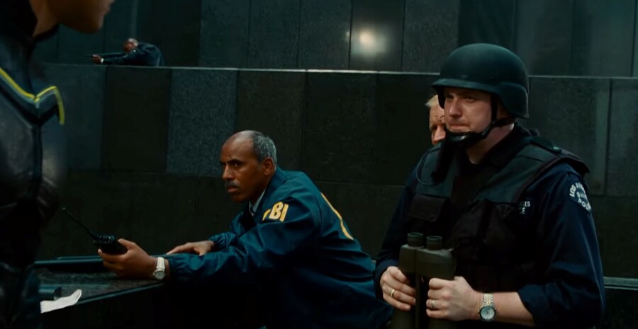 영화) 핸콕 명장면 "이제 착하게 살기로 결심한 핸콕" ㅋㅋㅋ_26.jpg