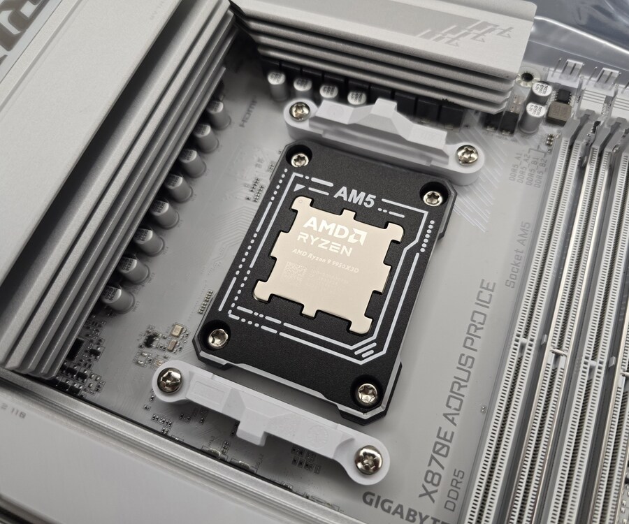 9950x3d 5090어마 조합 완성...!!_4.jpg