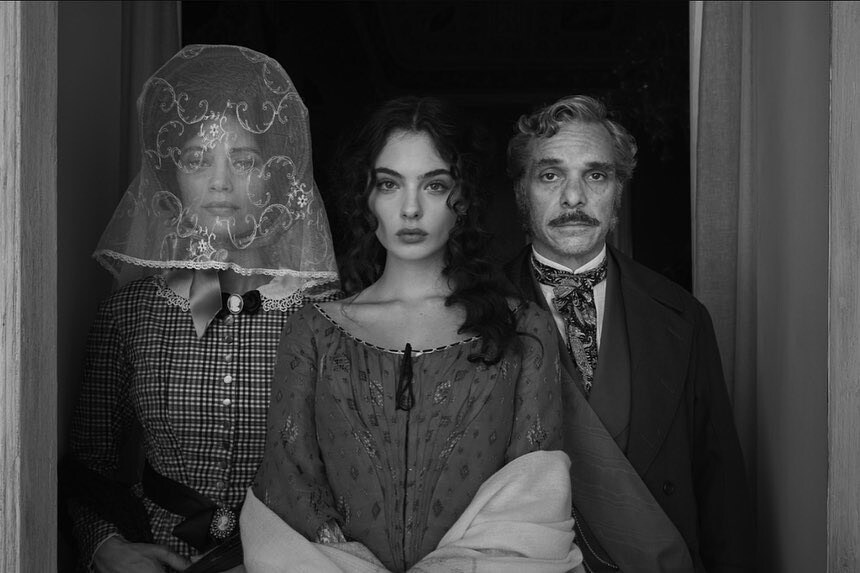 최근 넷플 드라마에 출연한 뱅상카셀x모니카벨루치 딸 데바카셀_3.jpg