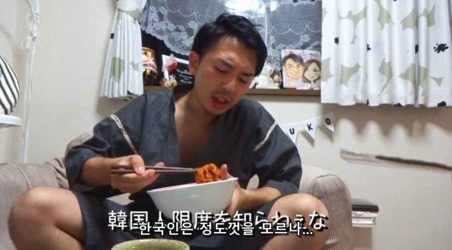 논란의 BBQ 신작_3.jpg