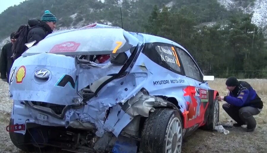 레이싱 경기도중 술을 먹는 경우가 있다?_5.png