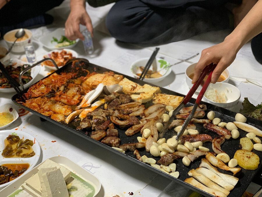 삼겹살 먹을때 필요한 것들.jpg_1.jpg