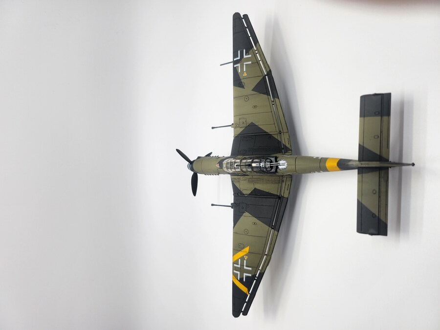 아카데미 1:72 Ju 87G-2 슈투카 카노넨포겔_5.jpg