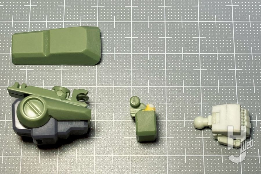 HGUC 1/144 하이잭 커스텀 A.O.Z 리부트판 HJ 게재 작례_20.jpg