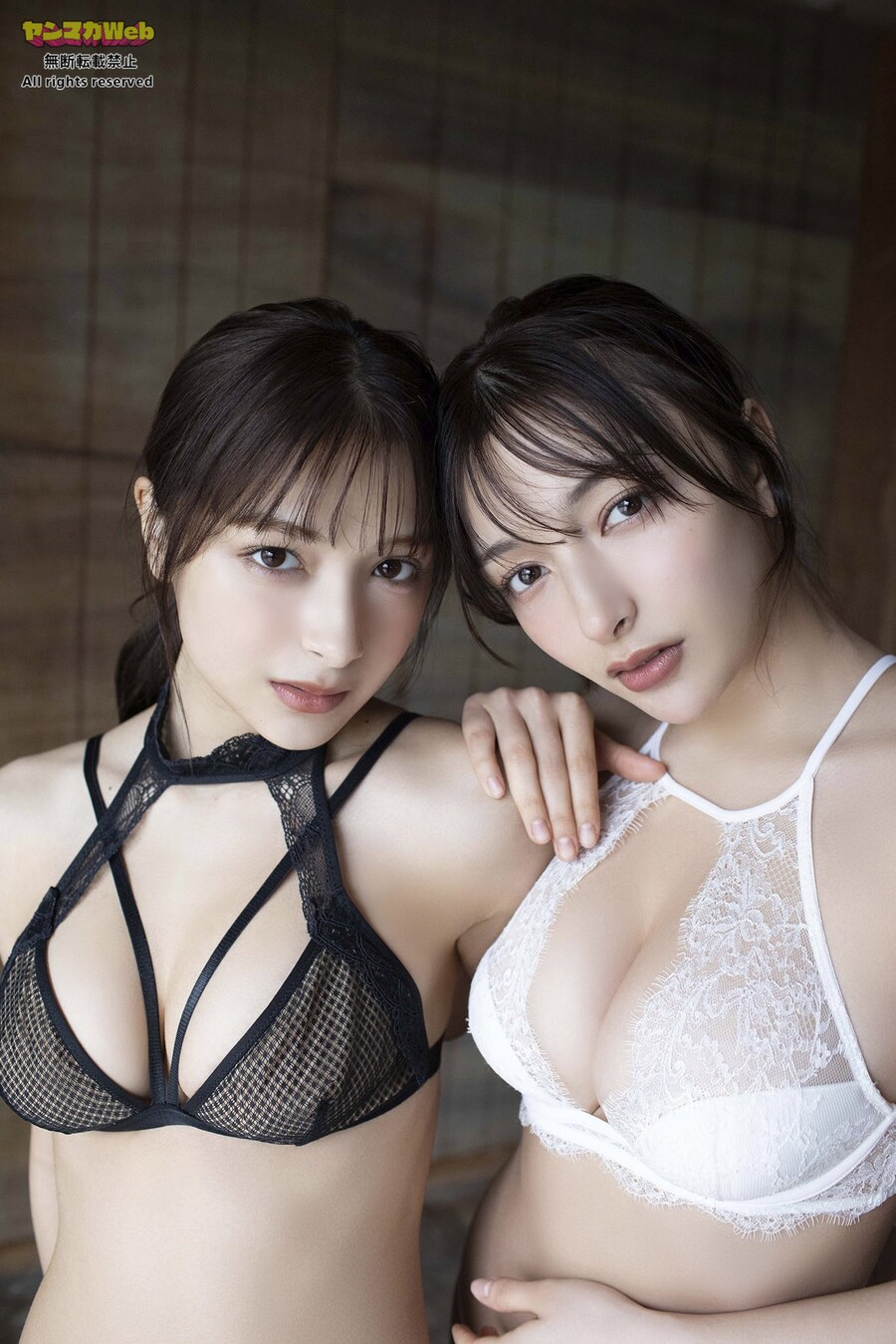 루마니아 혼혈 자매 그라비아 복귀 했구나_5.jpg