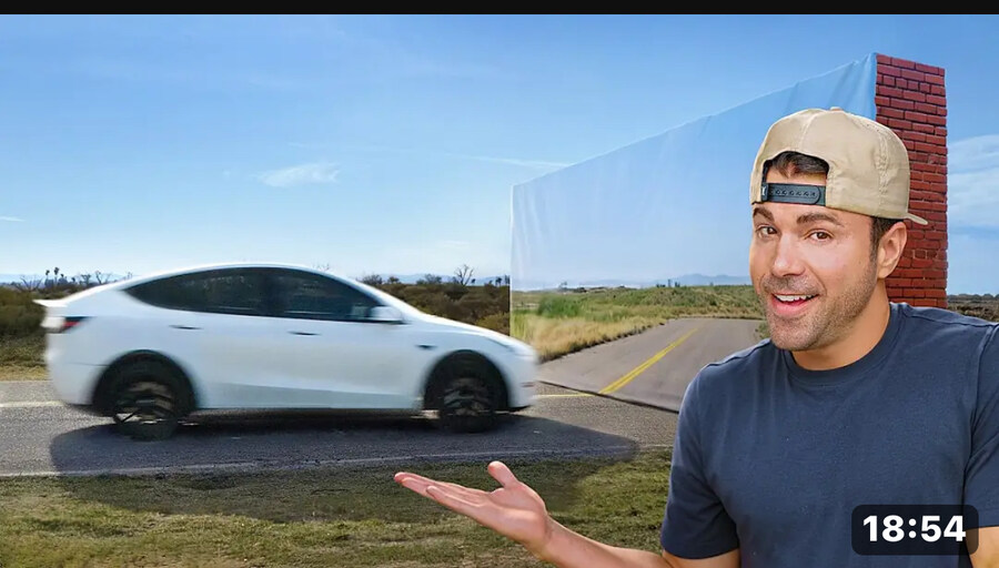 테슬라 자율주행은 벽 그림을 구분 못한다고 한다_1.jpg