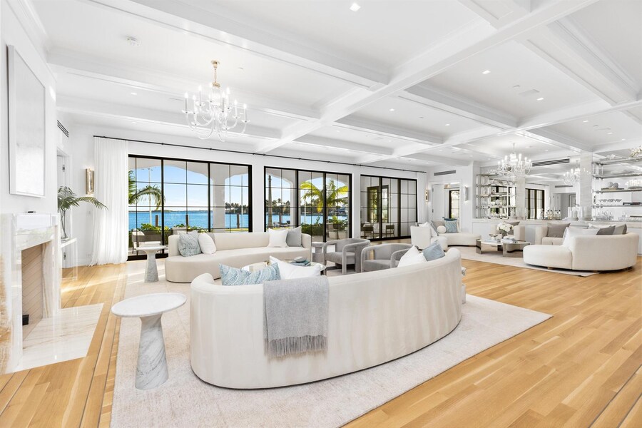 318,244,040,900원 짜리 집_4.jpg