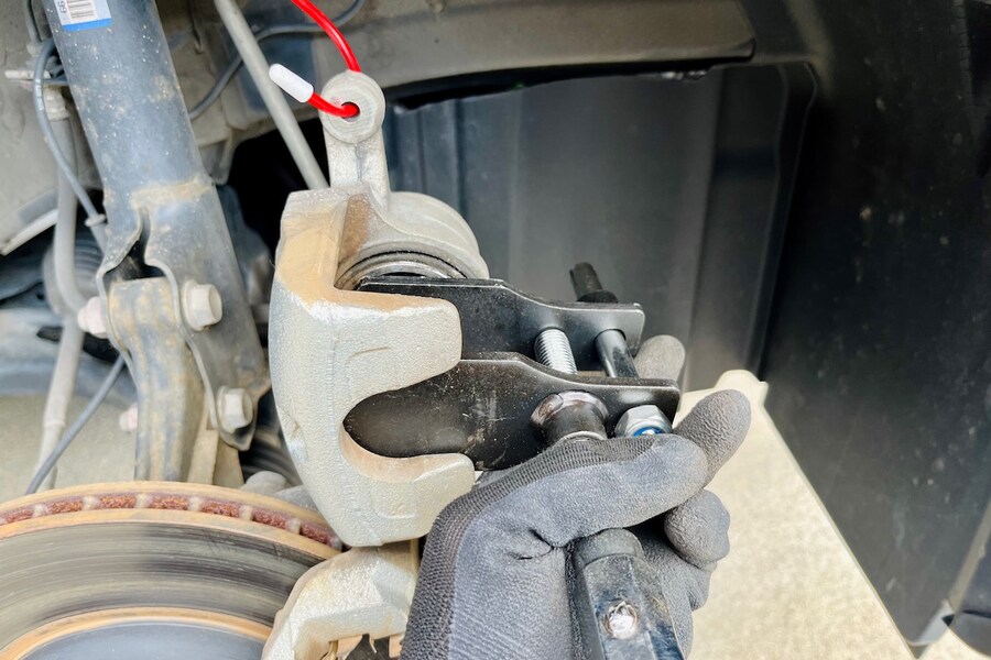 썸머 타이어 교체 하면서 브레이크 패드 교체._6.jpg