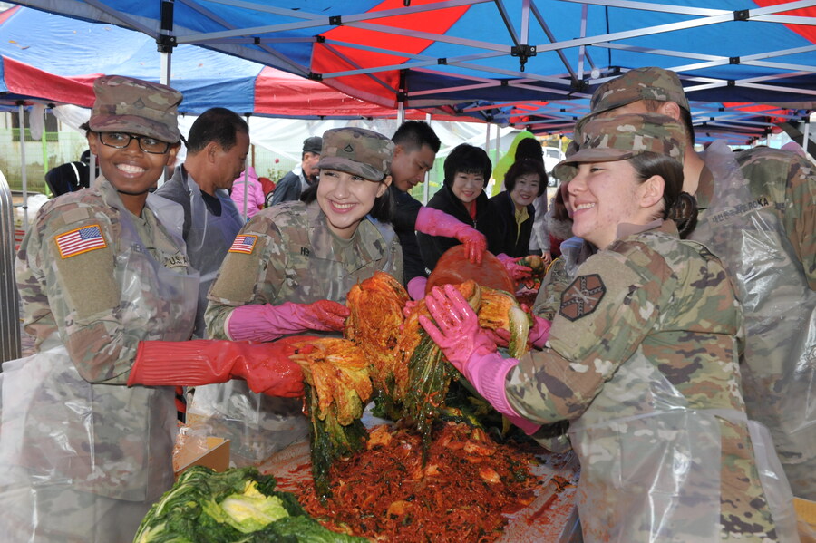 주한미군의 겨울철 부업_8.jpg