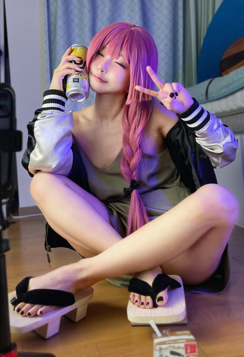 알중녀 히로이 키쿠리 코스프레.jpg_2.jpg