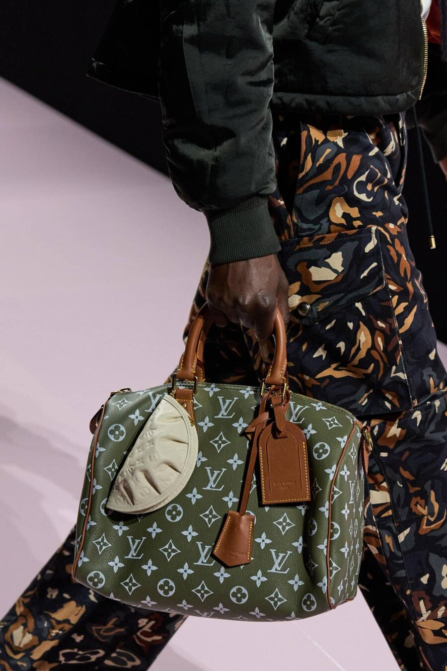 루이비통 근황.jpg_2.jpg