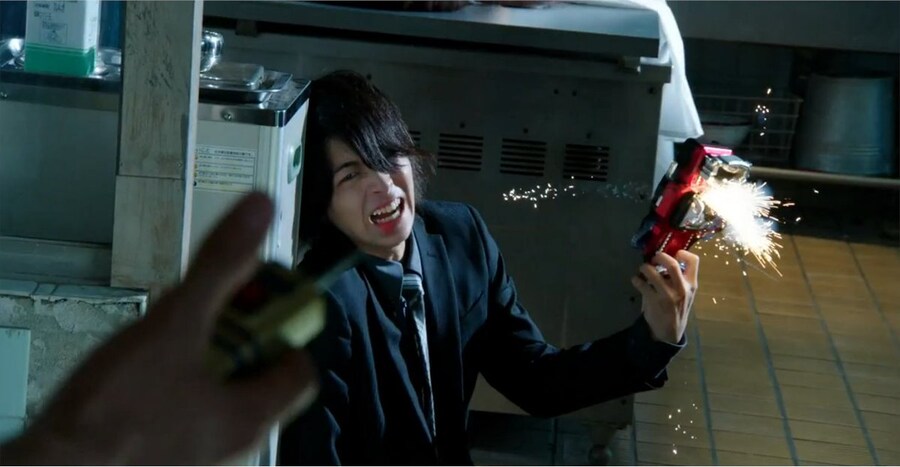 가면라이더) 킬프로세스는 원격으로 벨트를 파괴한다_2.jpg