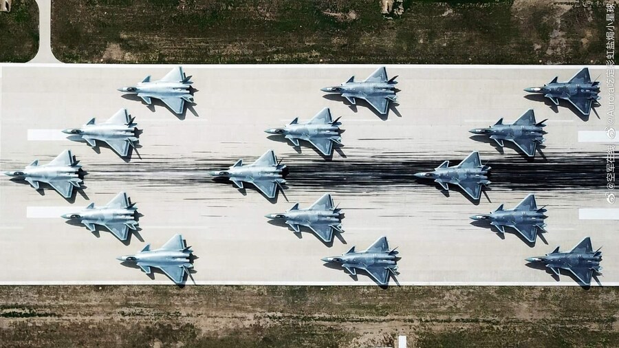 앞에 날개달린 전투기 근황_2.jpg